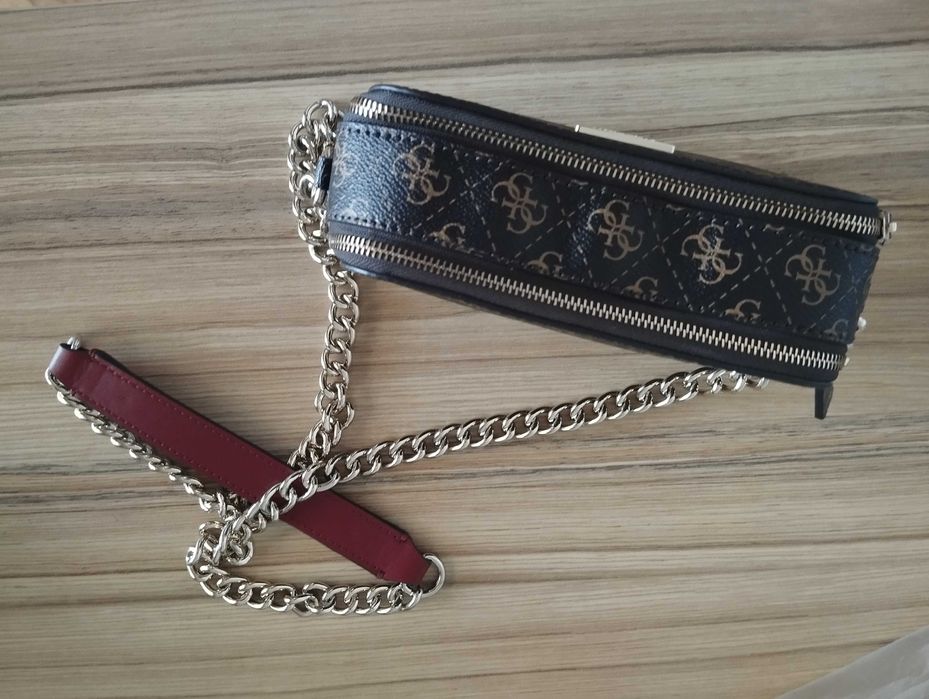 Малка чанта Guess