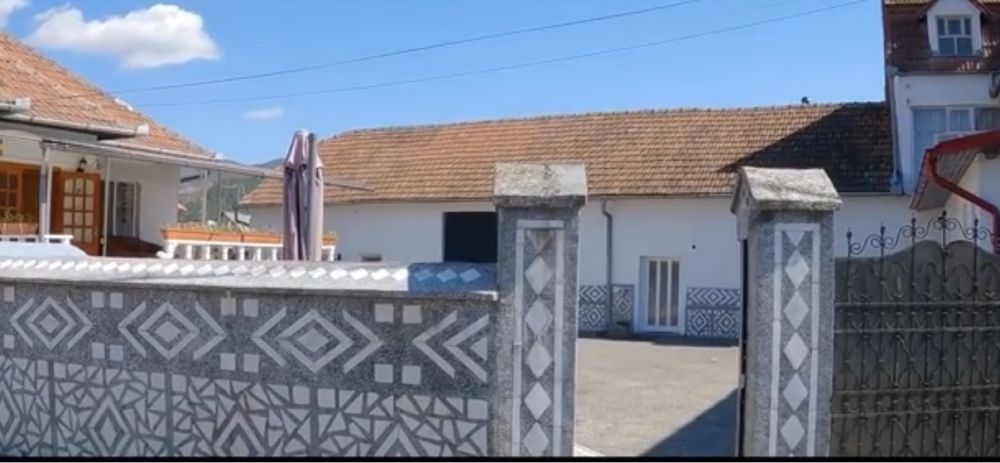 Casa.   https://clipchamp.com/watch/LZ5HtmDPx9z