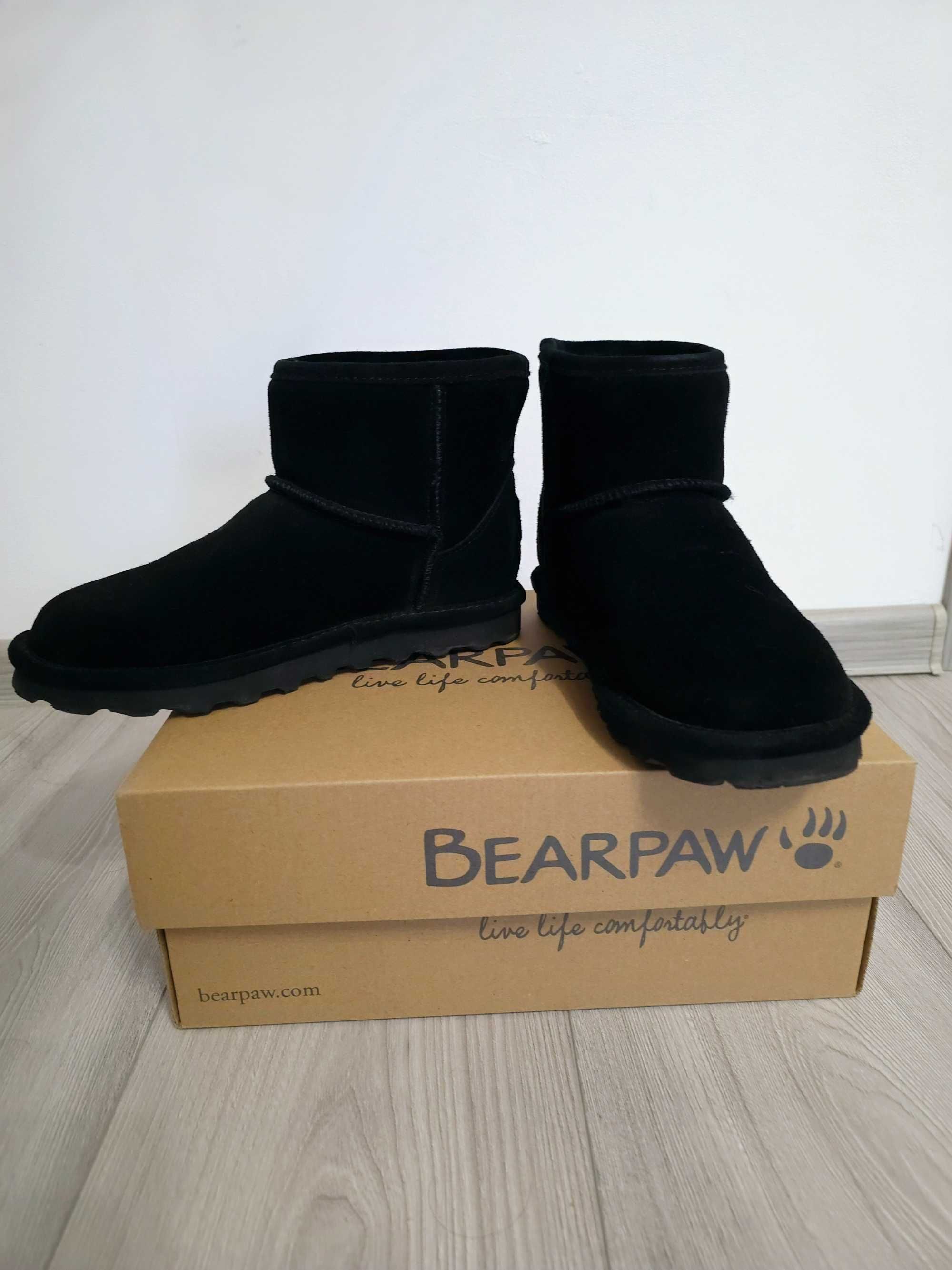 Ugg Bearpaw negru