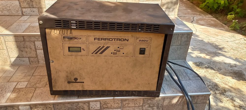 Тягова батерия 48v/360ah, със зарядно.