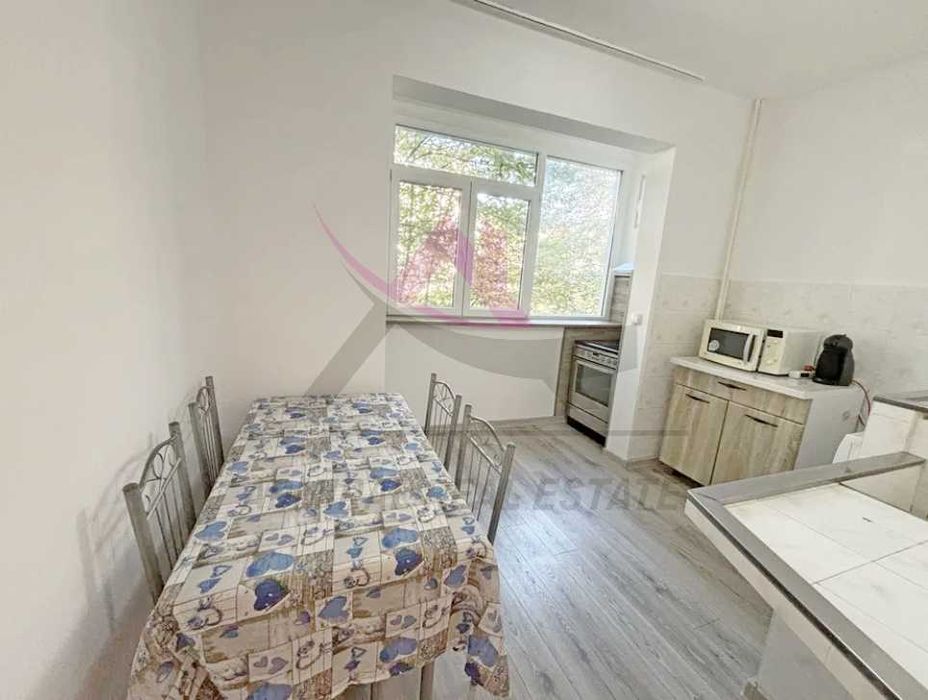 Дава се под наем Тристаен апартамент в Варна, Възраждане 2 - 60 кв.м за 511 € - Снимка #2