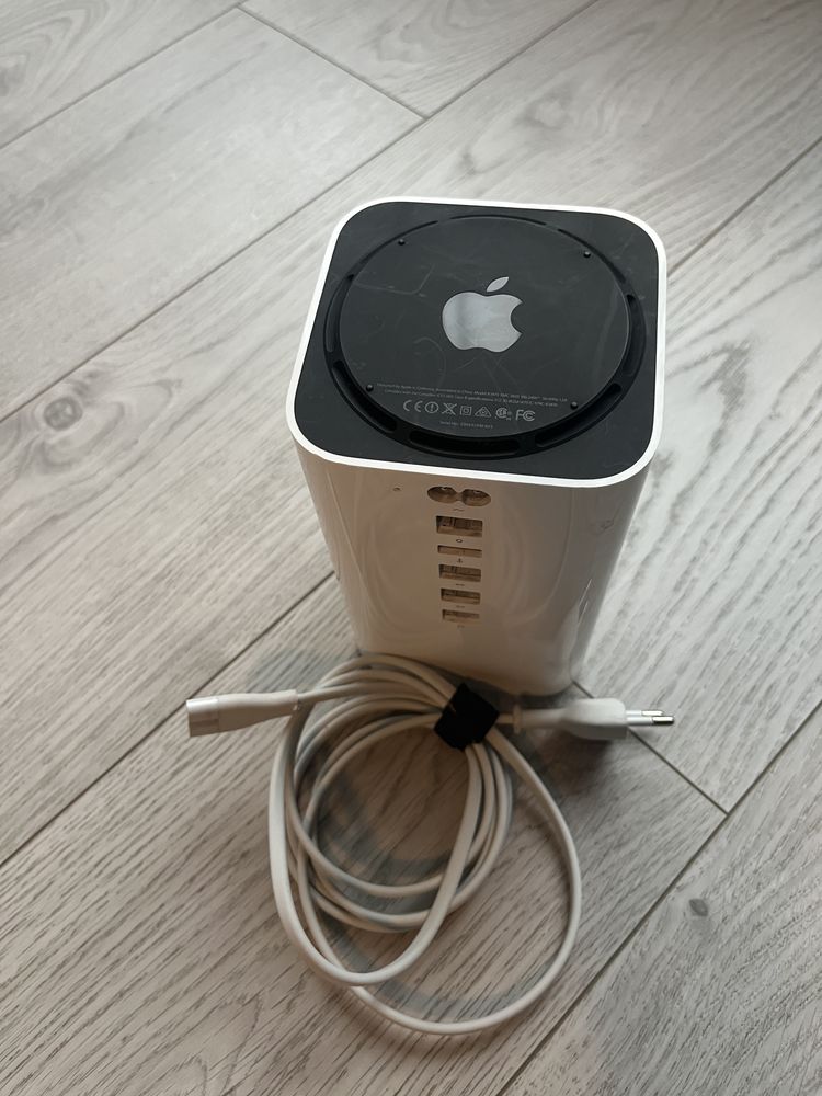 Рутер и storage Apple A1470