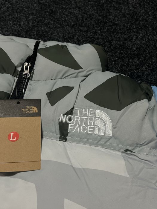 Geaca The North Face x Kaws Alba/Portocalie Premium / 2025