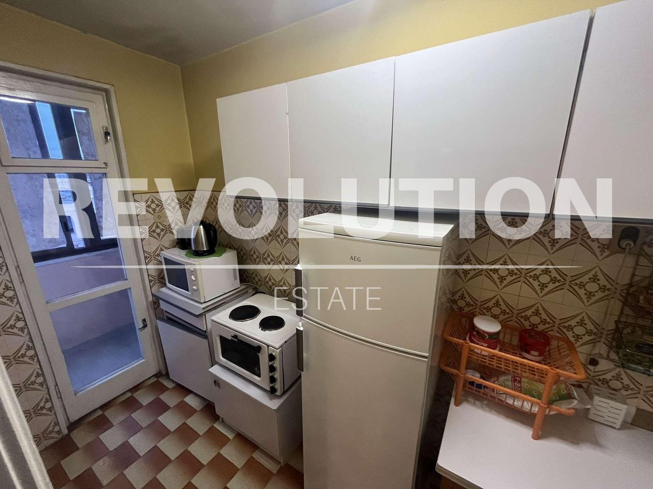 Дава се под наем Тристаен апартамент в Варна, Нептун - 100 кв.м за 400 € - Снимка #7