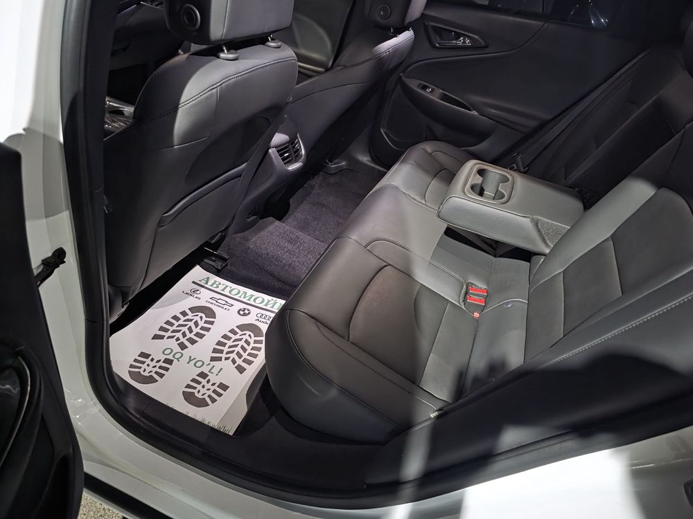 2018 malibu2 sotiladi holatiyaxshi kimga qiziq bolsa murojat uchun tel