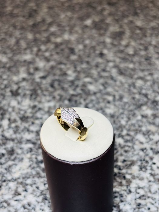 Золотое кольцо 585 проба срочно !!!