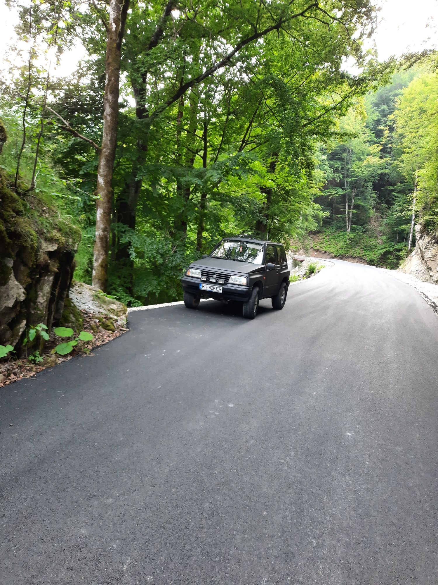 Vând   suzuki 4x4 1.6 8valve