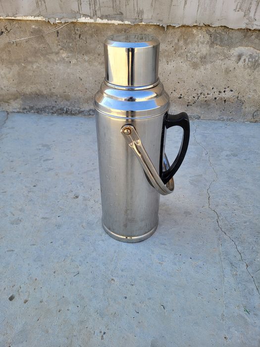 Термос  б/у  продаётся