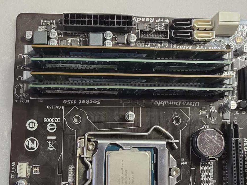 Placa de baza Gigabyte GA-B85M-D3H + procesor I3 4150 + 16GB RAM DDR3