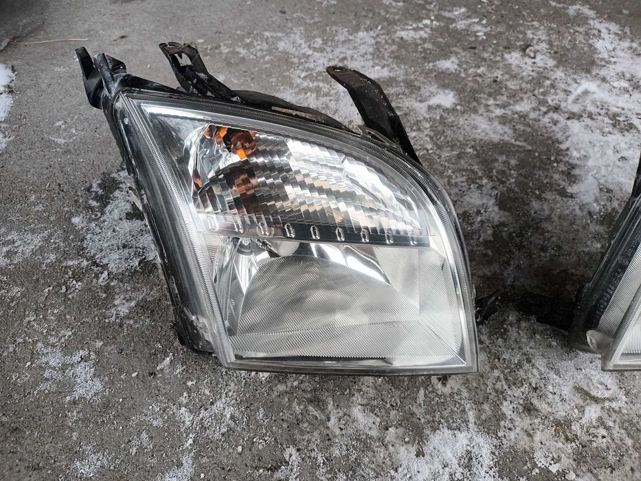 ляв и десен фар за форд фюжън FORD FUSION