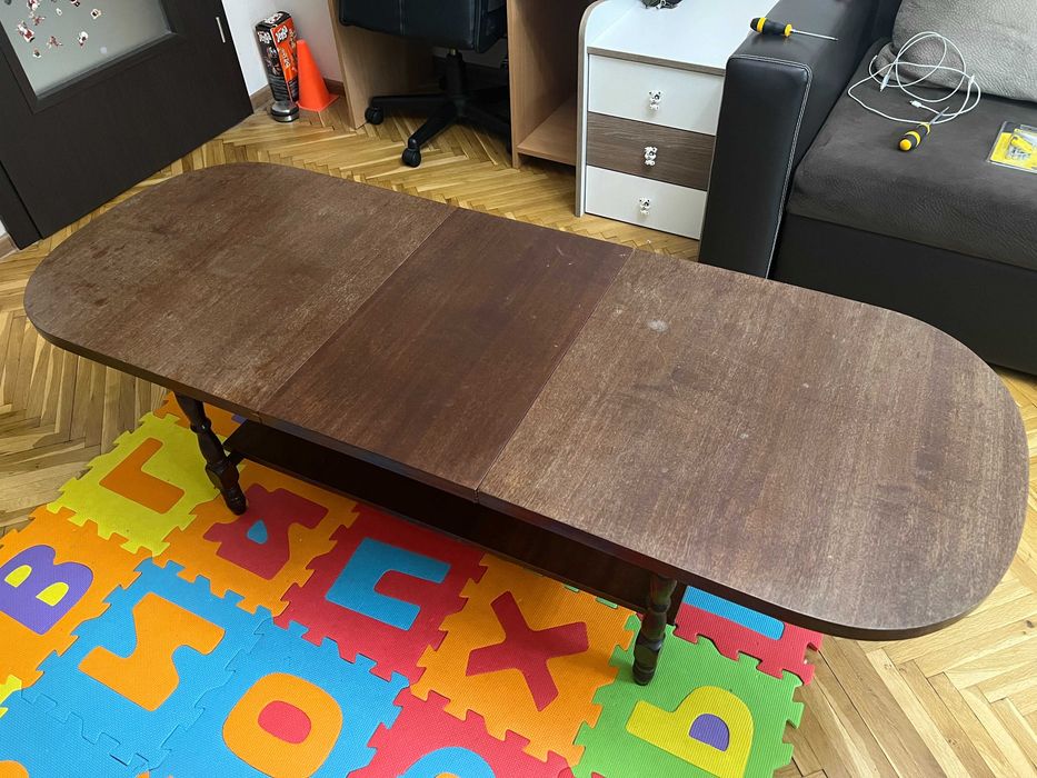 Дървена разтегателна маса