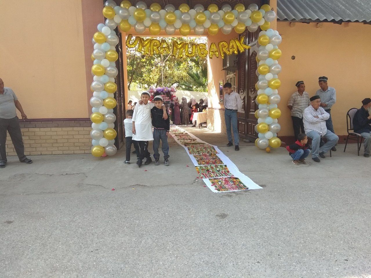 Sharlarbilan bezab beramiz