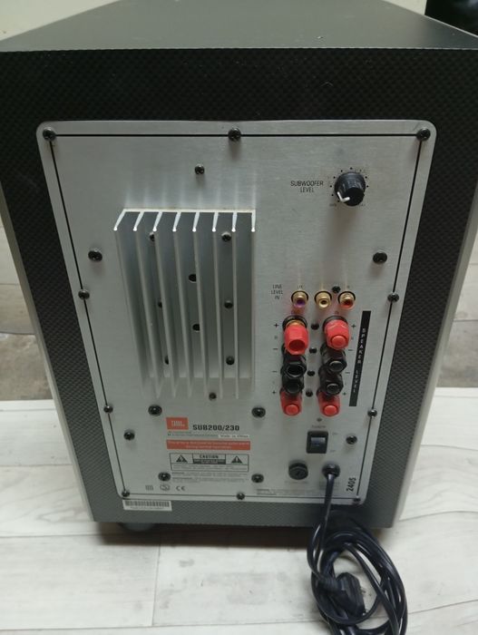 Субуфер JBL sub 200 / 300 +3бр.колонки