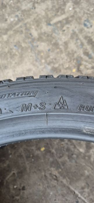 2 anvelope iarna runflat ca si noi Falken 275/35/21.Pretul este pe buc