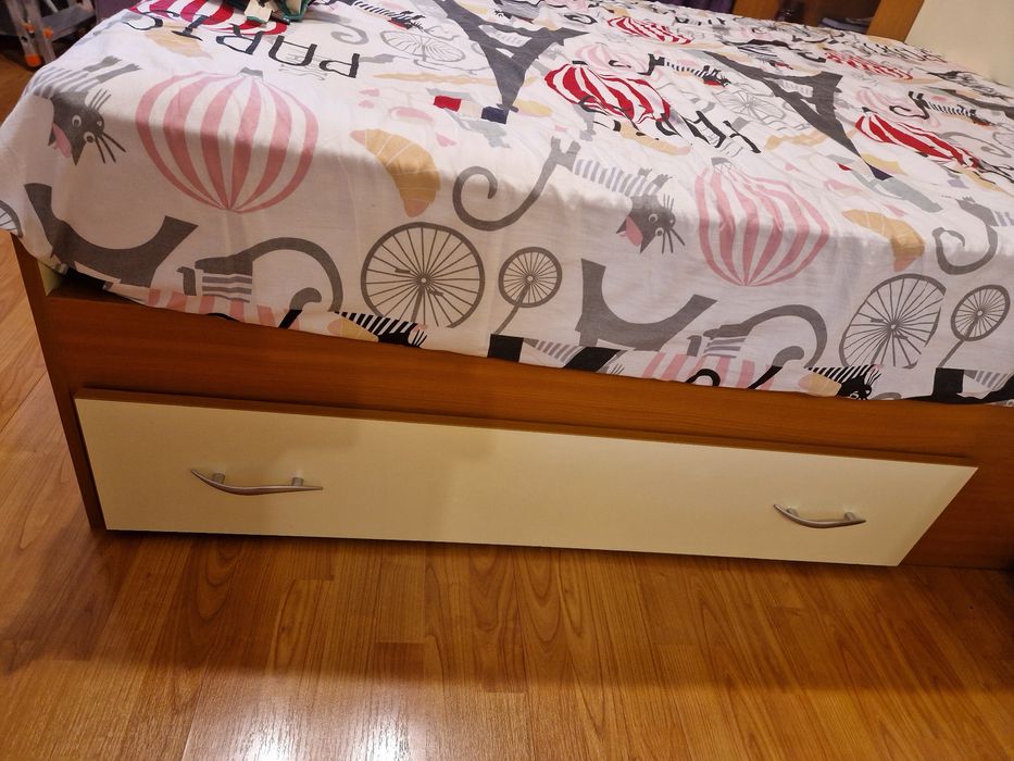 Pat dublu cu saltea relaxa 160/190