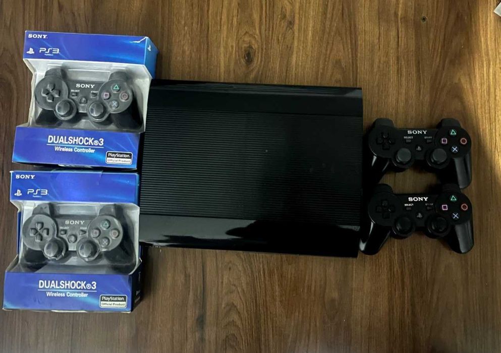 PlayStation 3 Supper slim 2 dona xolati Ideal aybi umuman yoʻq