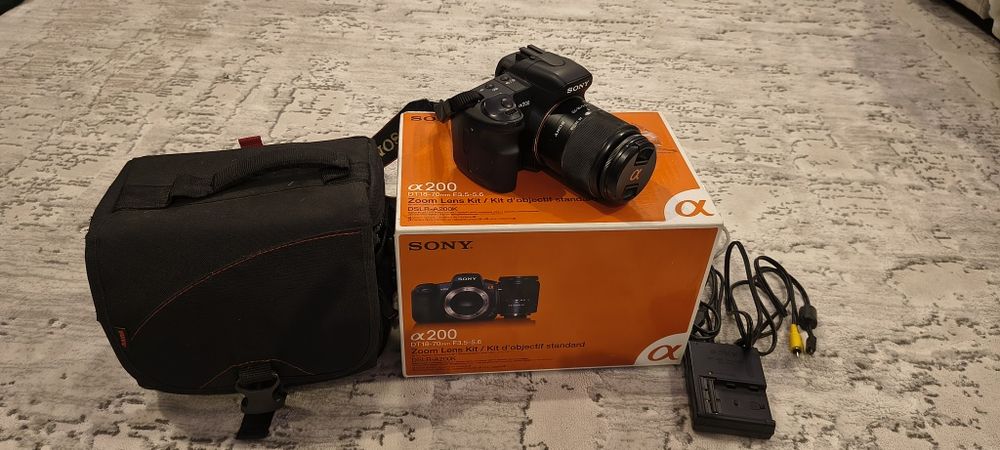 Aparat foto DSLR Sony A200