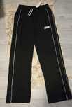 Pantaloni evazati