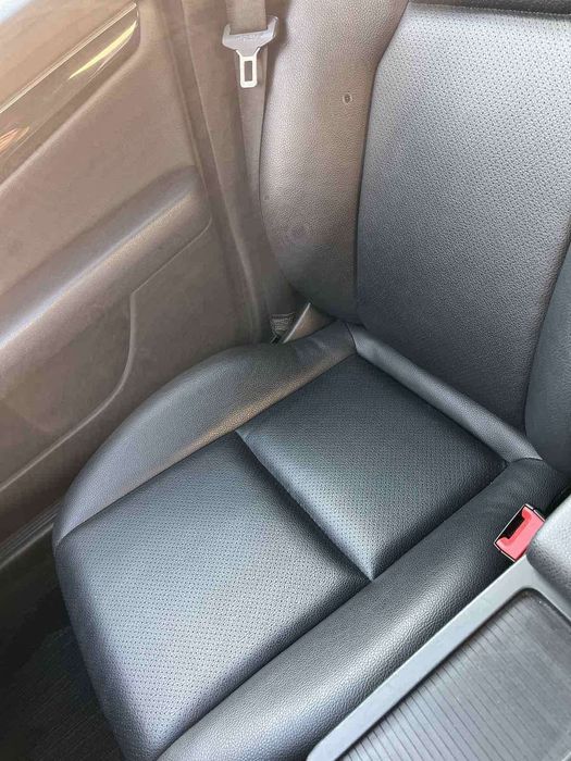 Мерцедес C220 170k.с