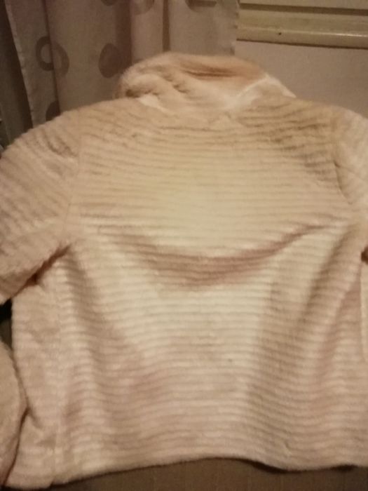 Haina blana artificiala