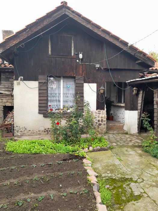 Продажба на къща в Ямбол