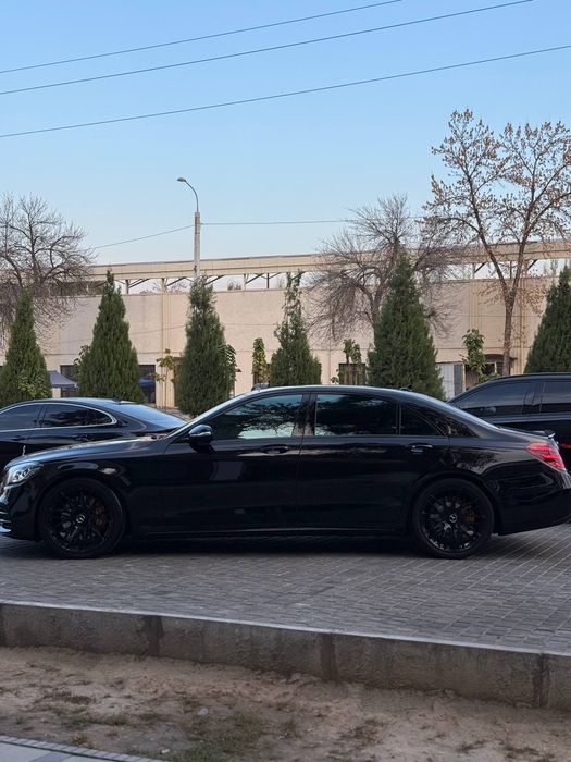 Mercedes Benz W222 s560