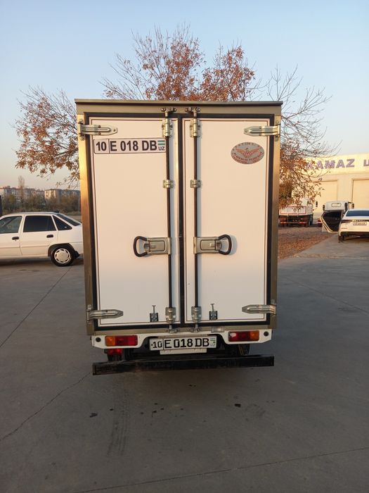 Автомабил шевроле лабо