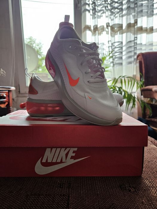 Маратонки на NIKE AIR MAX