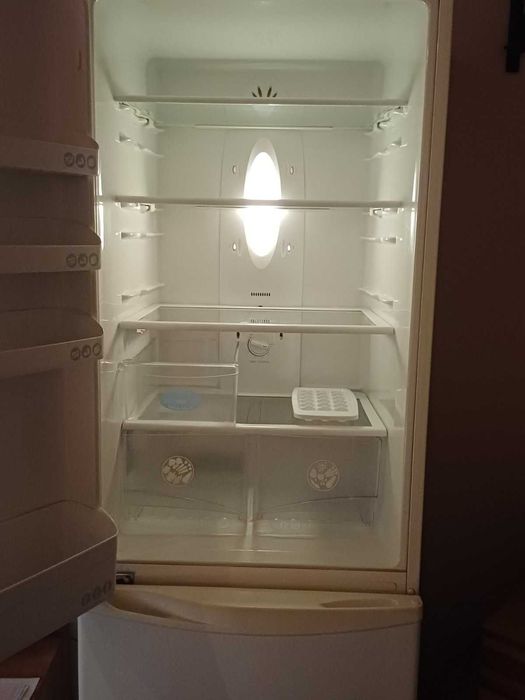 Комбиниран хладилник LG no frost