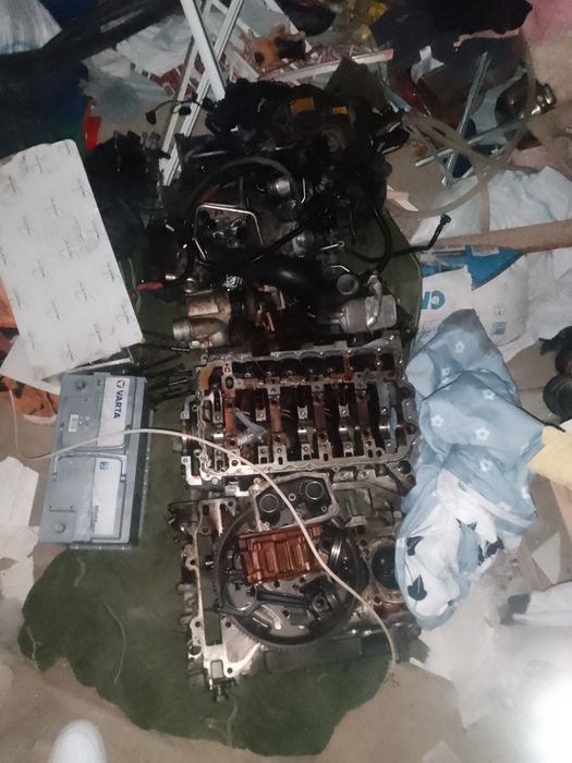 Vând piese motor BMW seria 528