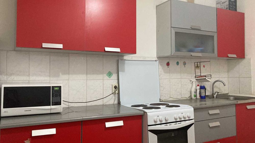 продам кухонную гарнитуру. самовызов