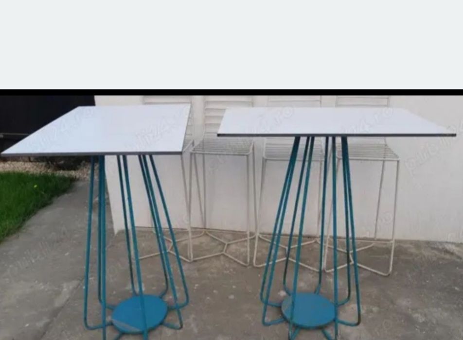 Mese și scaune din metal înalte