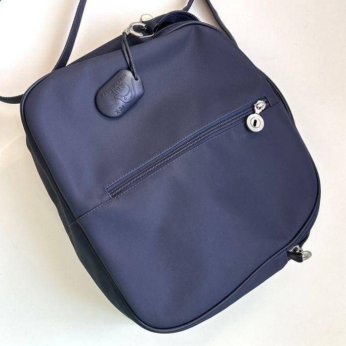 Mandarina duck страхотна чанта в тъмно синьо