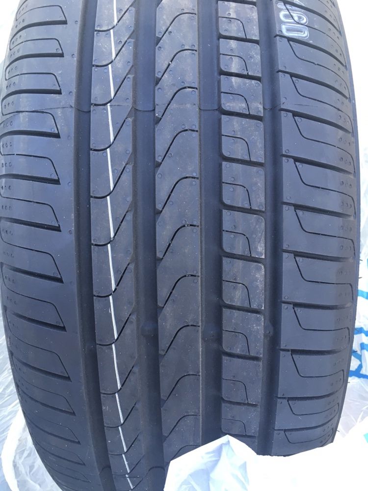 Pirelli Cinturato P7 235/45 R18