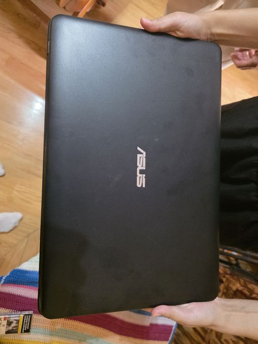 Laptop Asus i5...
