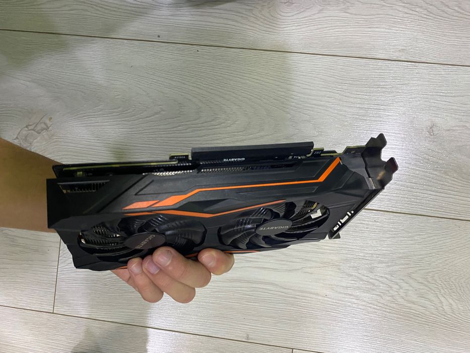 Vand placa video Geforce GTX1050 TI