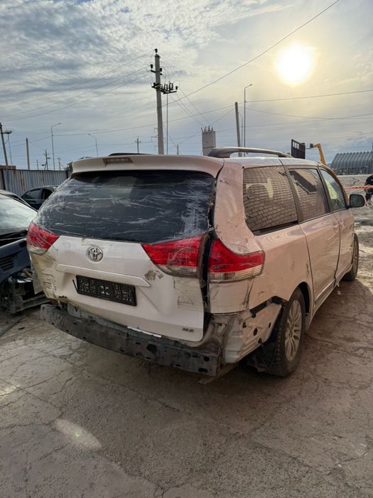 Toyota Sienna 2012 XLE