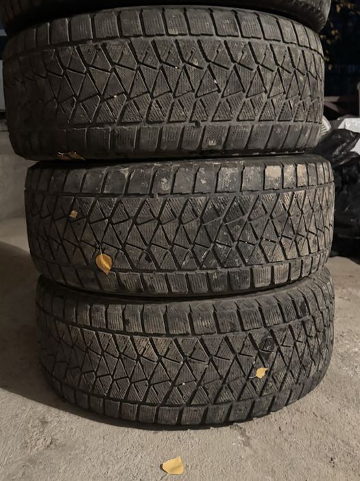 Б/у зимняя резина 285/60/18 4-шт Bridgestone