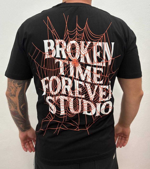 Италиански тениски със щампа на гърба