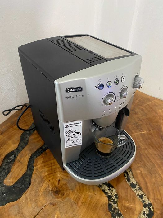 expresor / espressor cafea delonghi magnifica