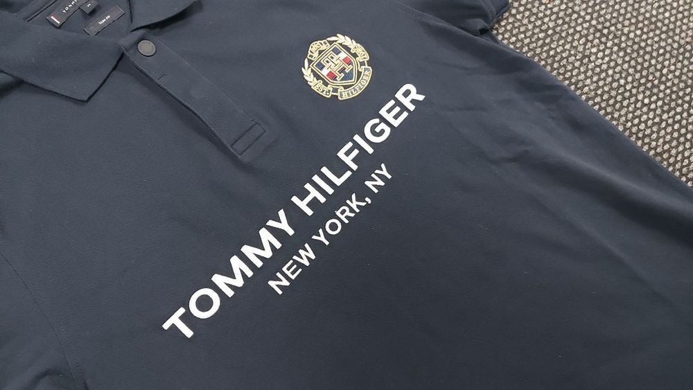 Tommy hilfiger тениска с яка S размер