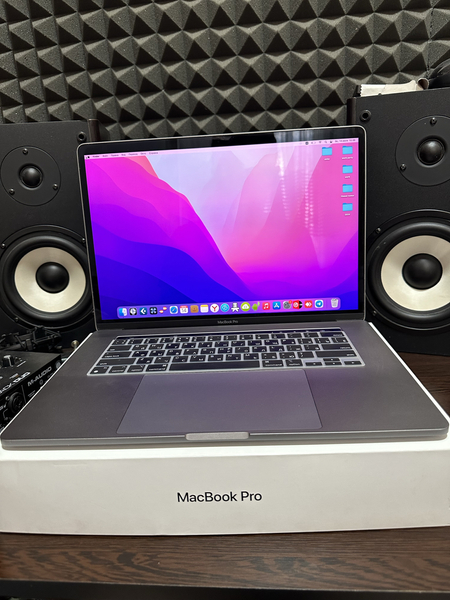 Macbook pro 1707 16/512gb 2017