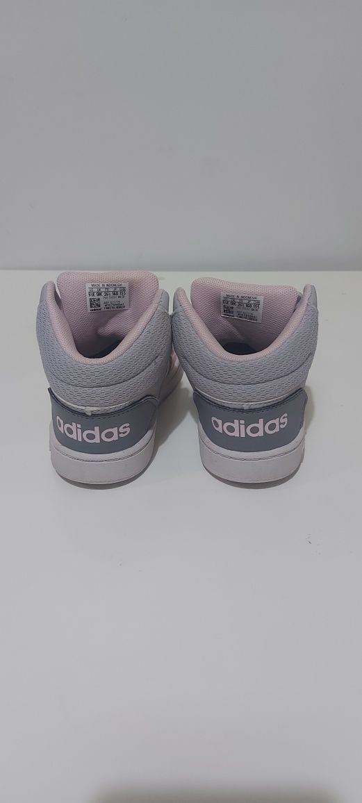 Детски маратонки ADIDAS размер 26.5