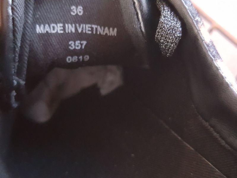 ПРОМО GUESS -36 и 40 размер-Оригинални дамски кецове от плат