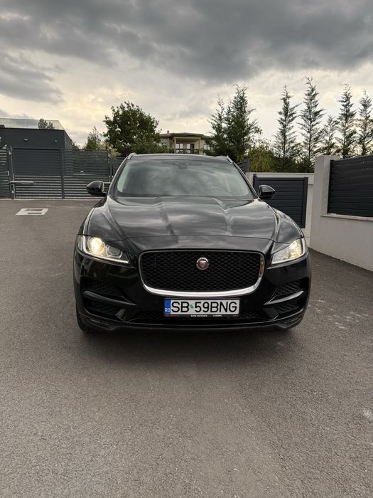 Jaguar F-Pace 2.0D 2016 negru