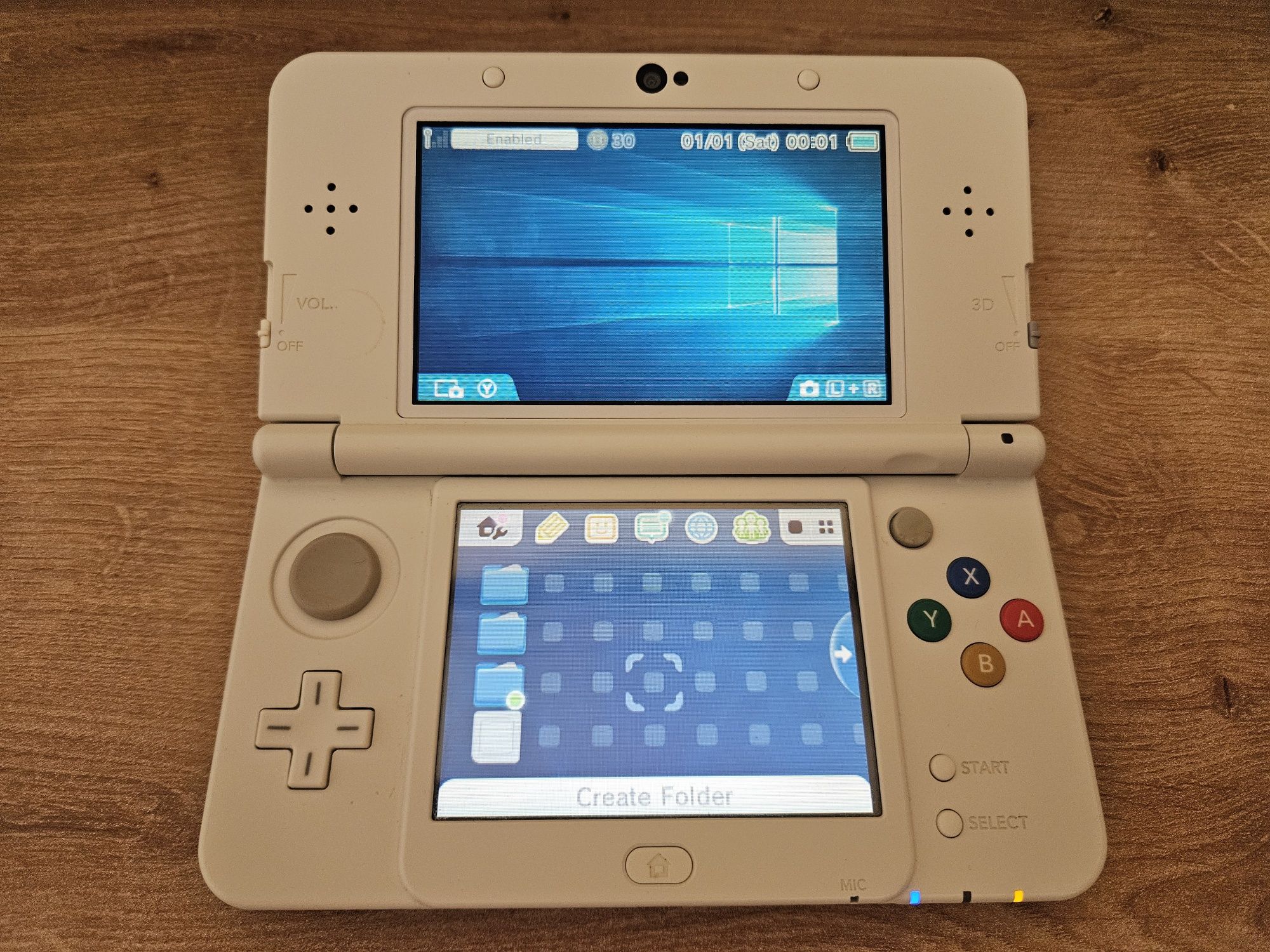 New Nintendo 3DS modat