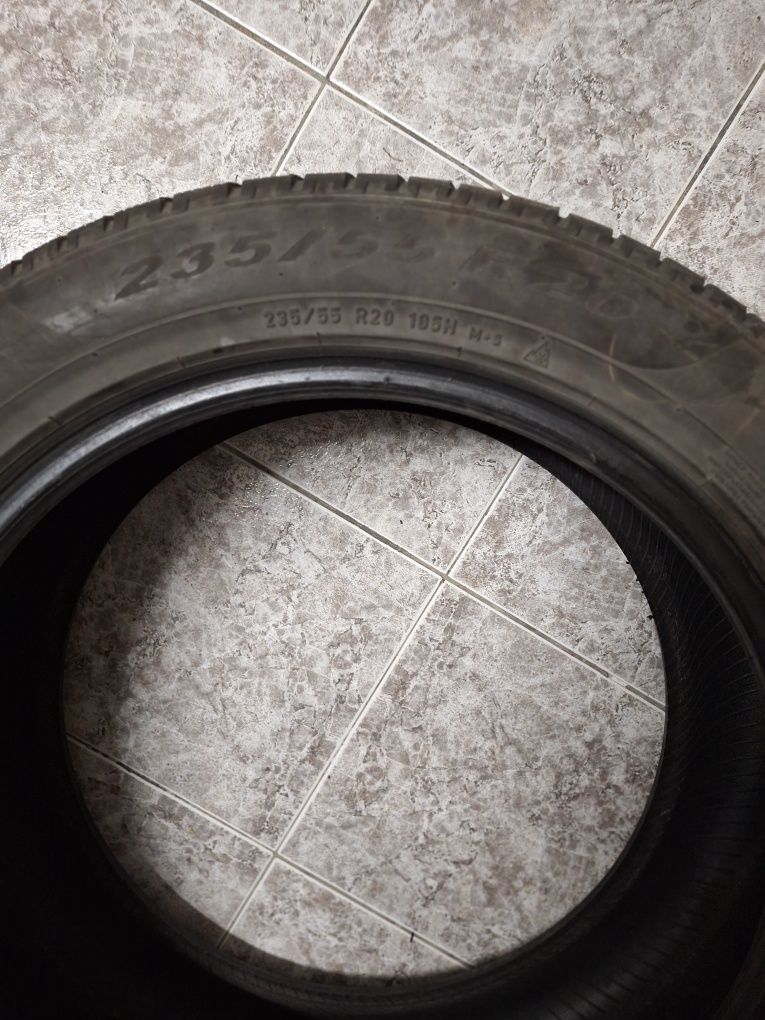 Продавам зимна гума Pireli Scorpion winter 235/55/R20