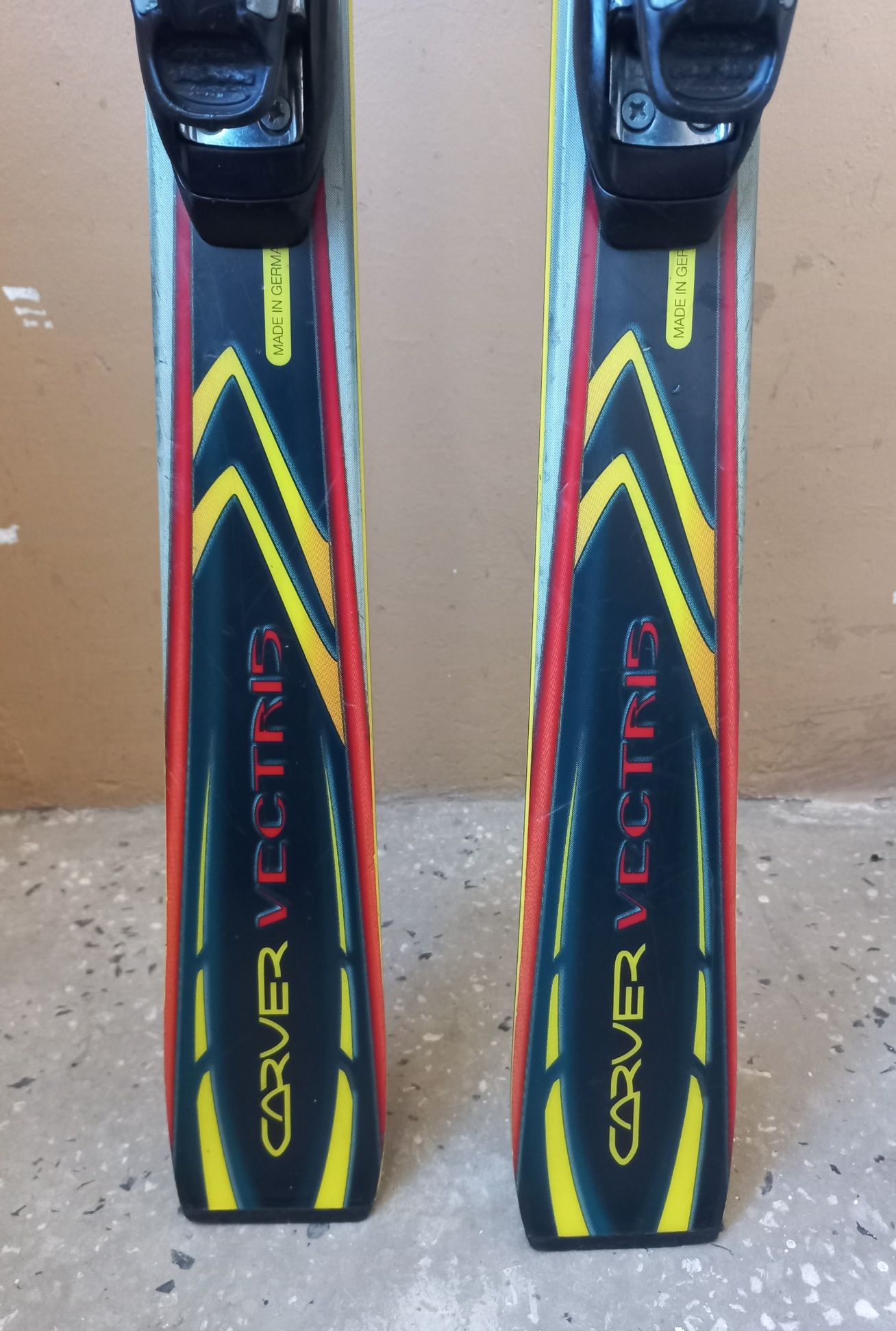 Ски Volkl 163 см. с автомати Marker