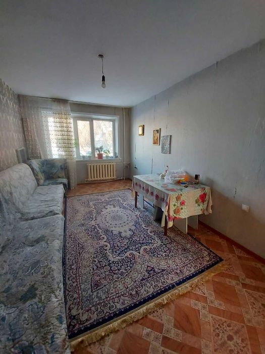 `Продам 2 комнатную квартиру, 15 мкр-н, Майкудук, дом на против Оптимы