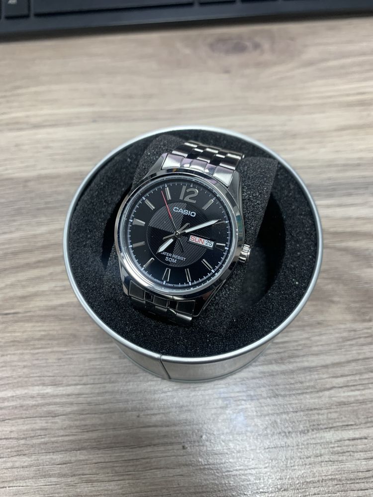 Срочно продам Часы Casio WR50M